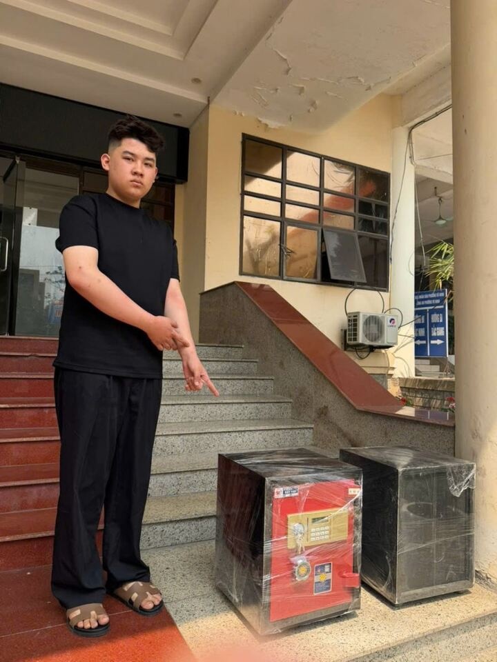 Bat giu,  Nam thieu nien,  Trom 5 cay vang,  chung cu Royal Park,  Cu dan Royal Park,  Chu Royal Park,  Dau tu Royal Park anh 1