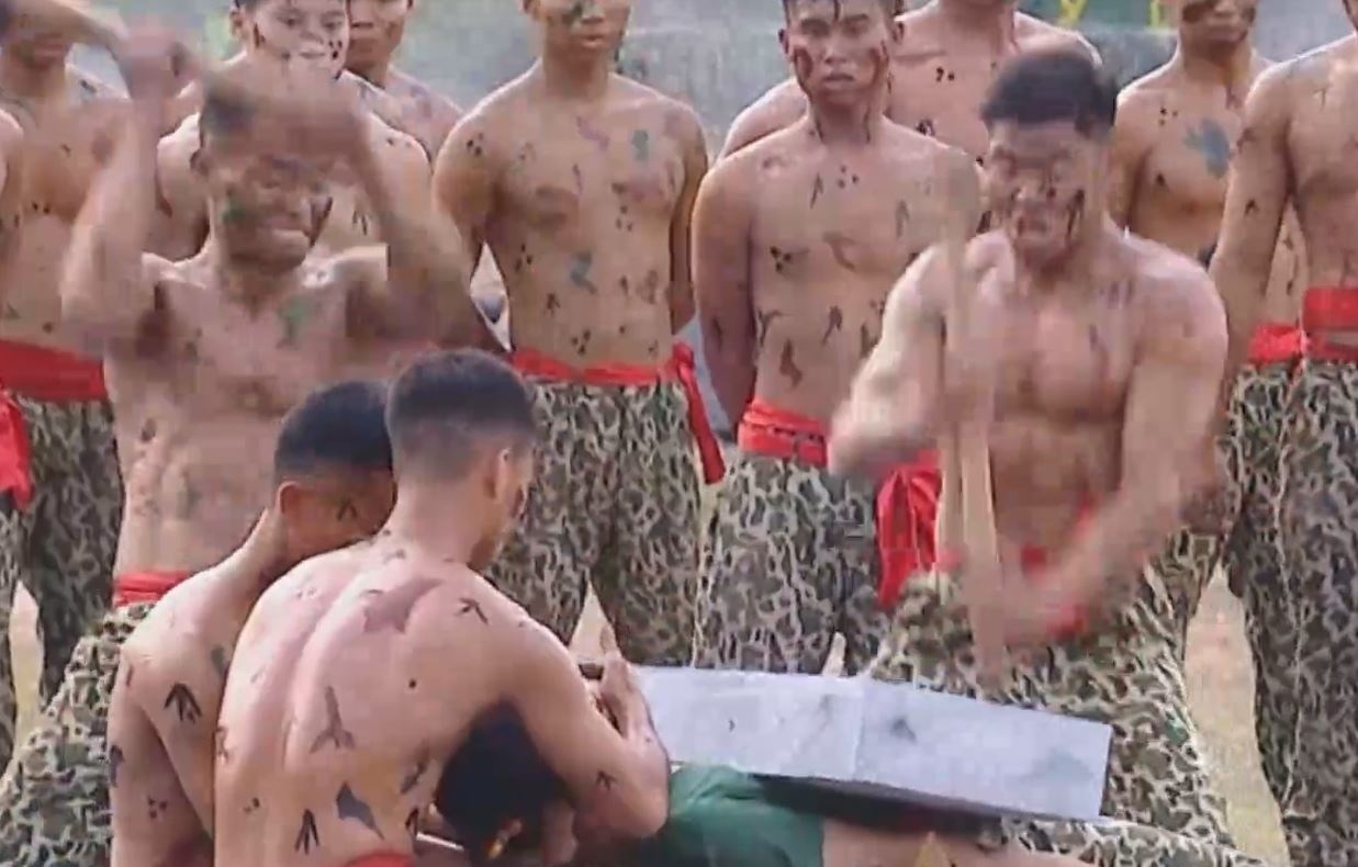 Bo truong Quoc phong Trung Quoc xem linh dac cong Viet Nam bieu dien hinh anh