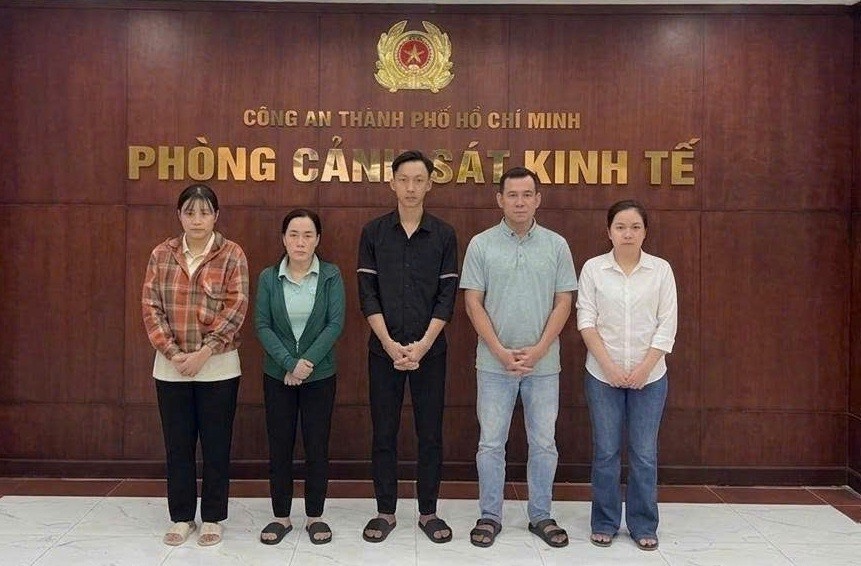 Triet pha ‘cong xuong kem tron’ giua long TP.HCM hinh anh