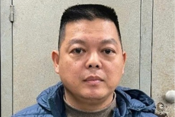 Bat nhom lua ban thien thach gia, chiem doat 11 ty dong hinh anh