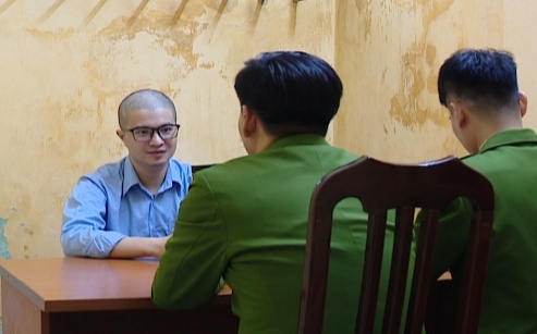 Mr Pips,  Shark Binh,  Rua tien,  Lua dao anh 1