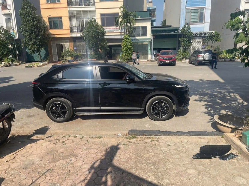 Đập kính ôtô, trộm cắp tài sản ảnh 4 Dap kinh oto, trom cap tai san anh 4