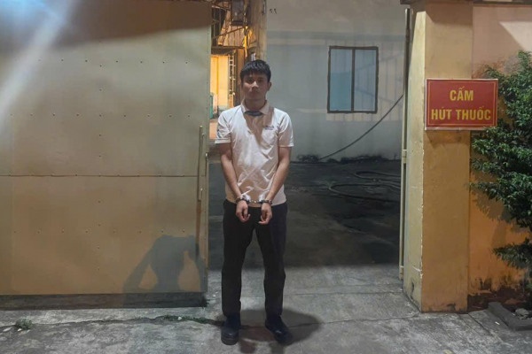 Dung kich ban me mo cap cuu de lua dao dong nghiep hinh anh