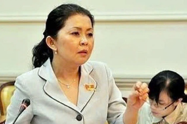 Toa keu goi bi cao Dao Thi Huong Lan ra dau thu hinh anh