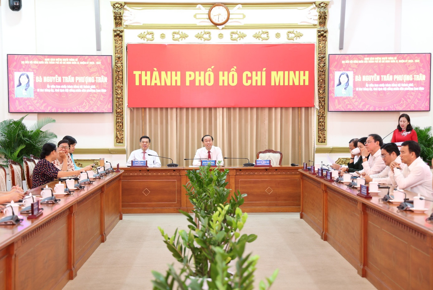 Hoi dong nhan dan TP.HCM anh 2