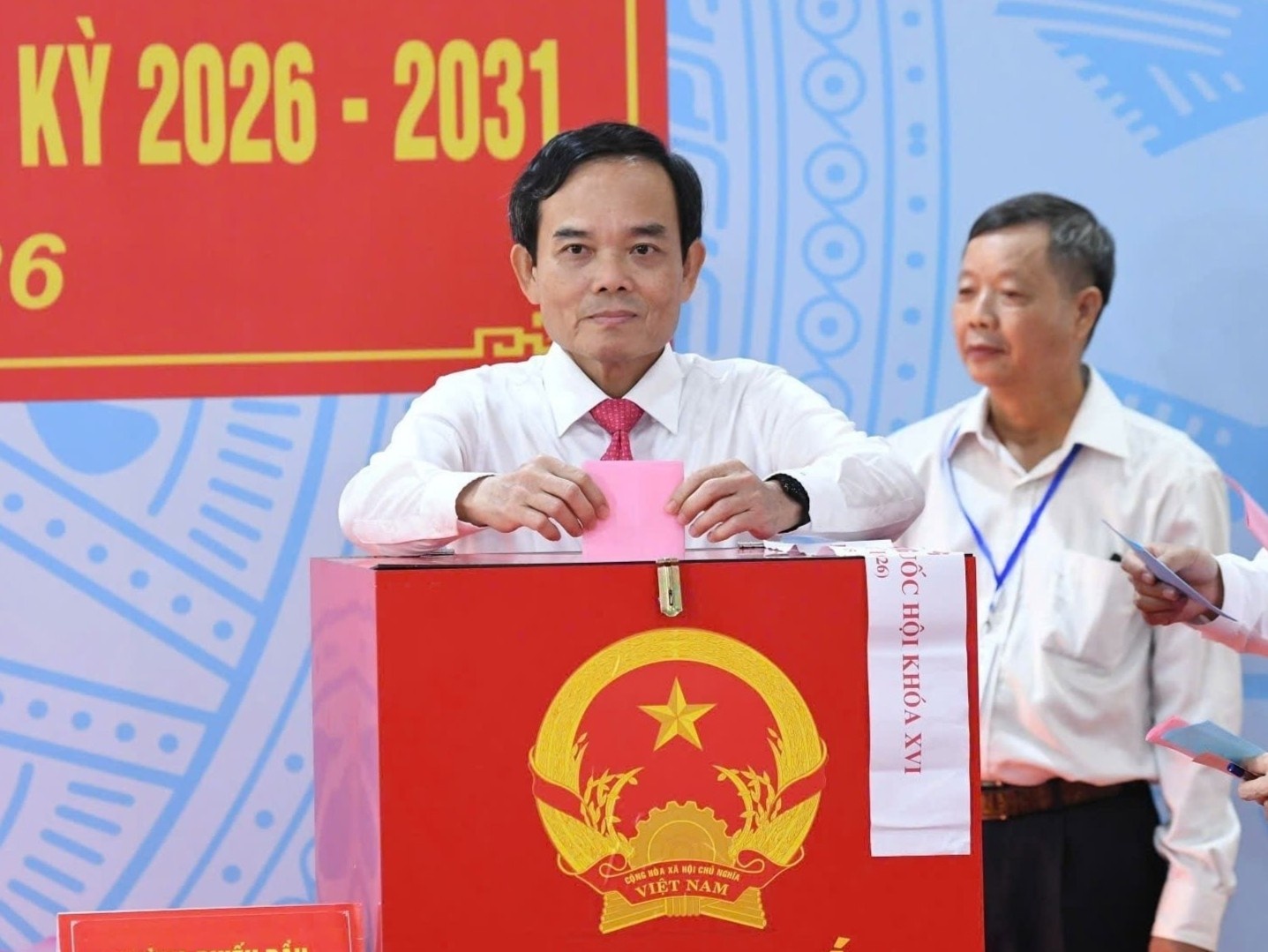 Danh sach 38 nguoi trung cu dai bieu Quoc hoi khoa XVI tai TP.HCM hinh anh