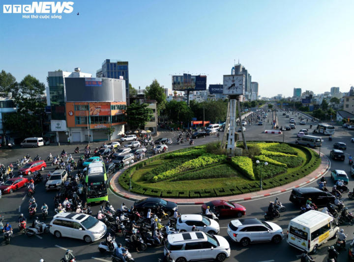 vong xoay,  Dien Bien Phu anh 2