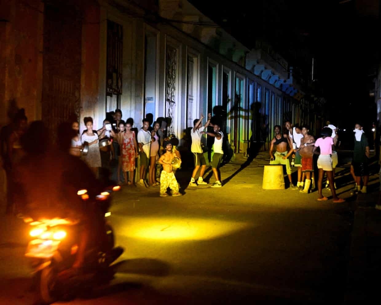 Cuba lai gap su co luoi dien toan quoc hinh anh