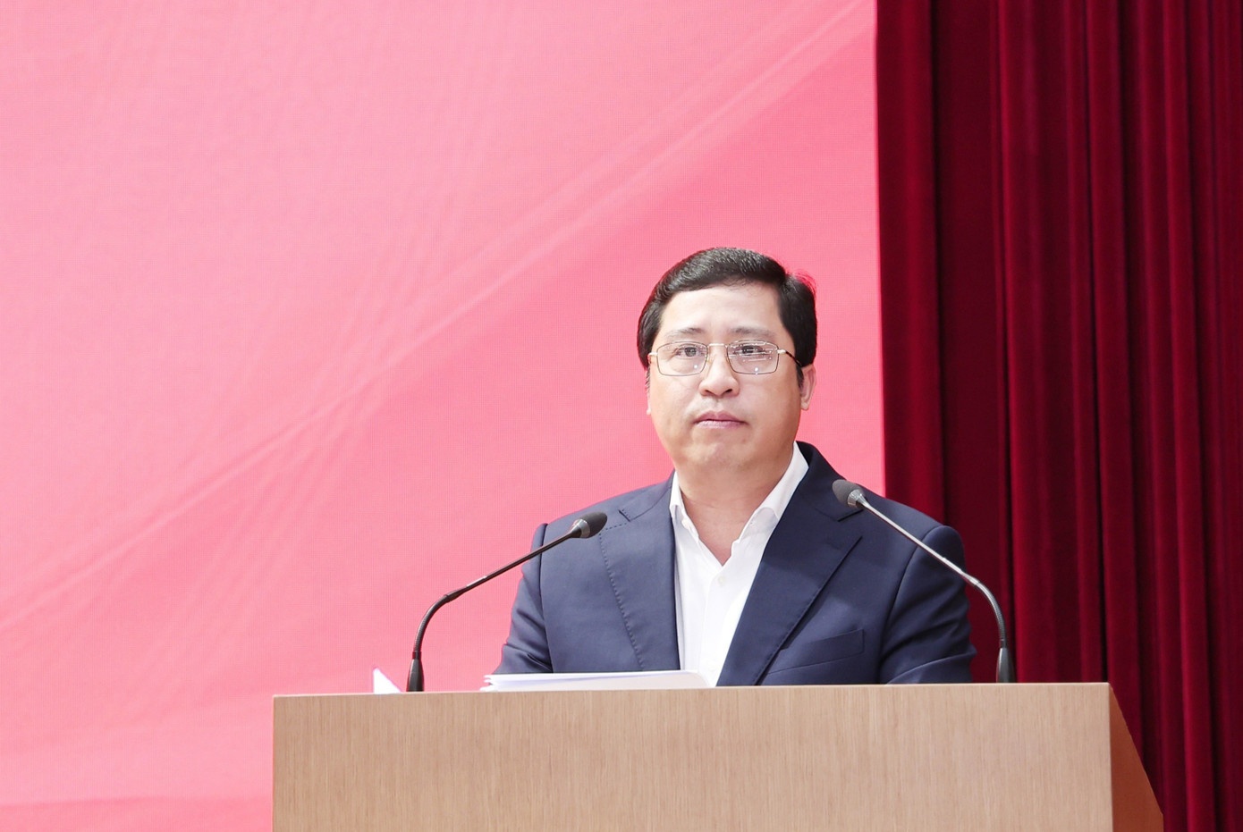 Ong Nguyen The Phuoc anh 2