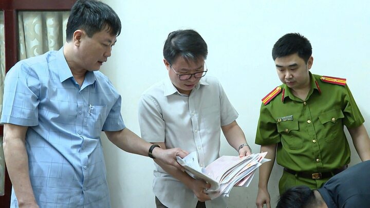 200 canh sat,  kham xet 28 diem,  Cong ty Tinh Tuan,  Cong Ty Dai Loc anh 1