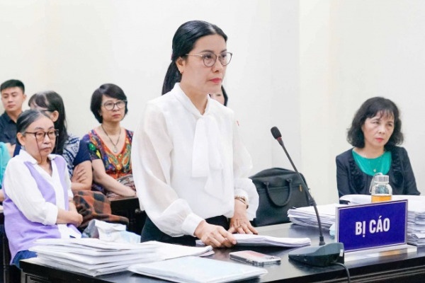 Cuu hieu truong Truong THCS Ba Dinh phan bac cao trang buoc toi hinh anh