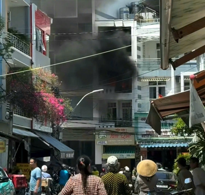 Chay Nha Trang anh 1