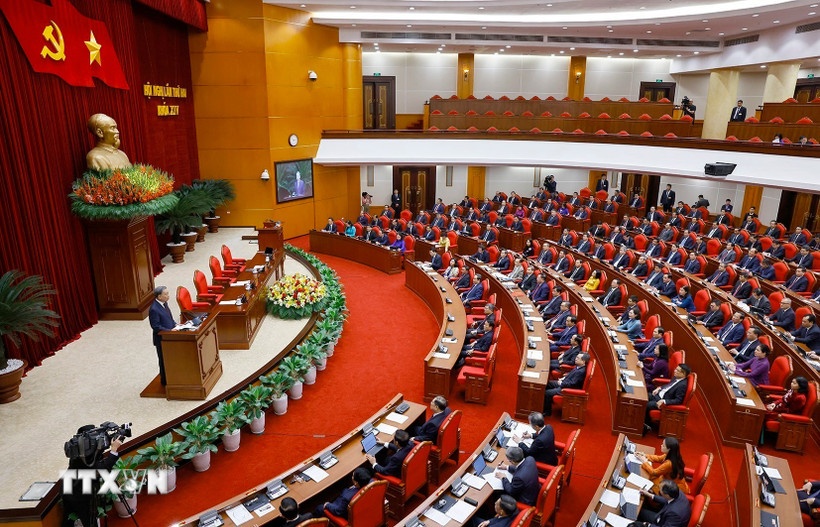 Hoi nghi Trung uong anh 1