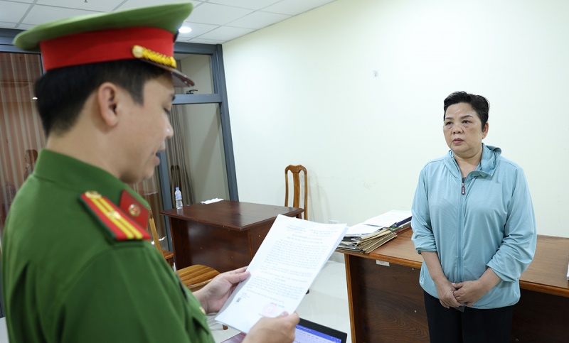 mua ban trai phep,  hoa don,  chung tu anh 3