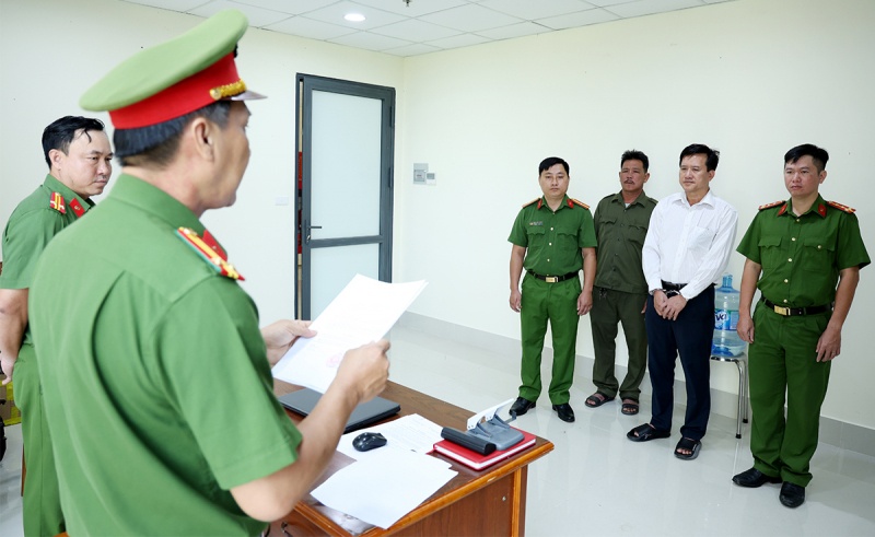 mua ban trai phep,  hoa don,  chung tu anh 1