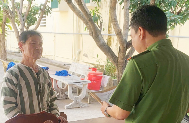 mua ban trai phep,  hoa don,  chung tu anh 2