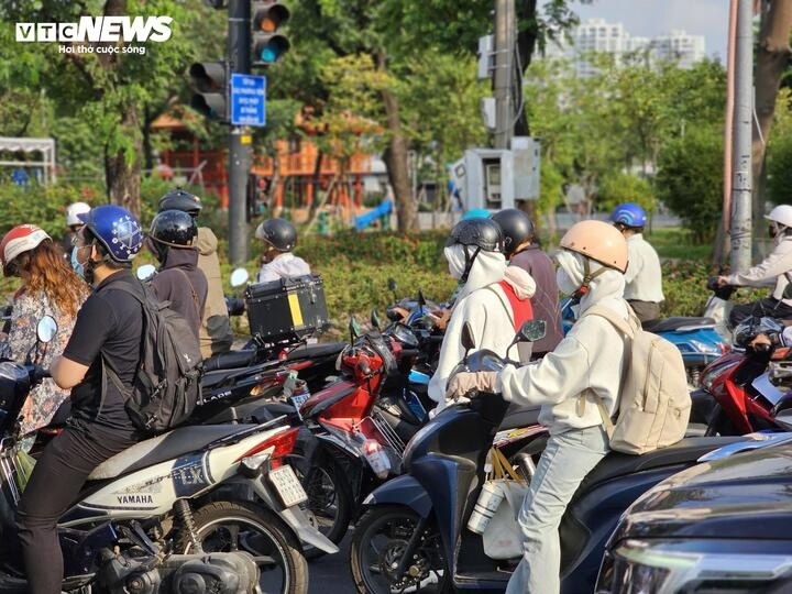 Nang nong TP.HCM anh 3