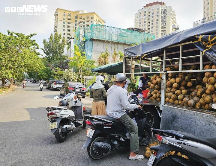 Nang nong TP.HCM anh 4