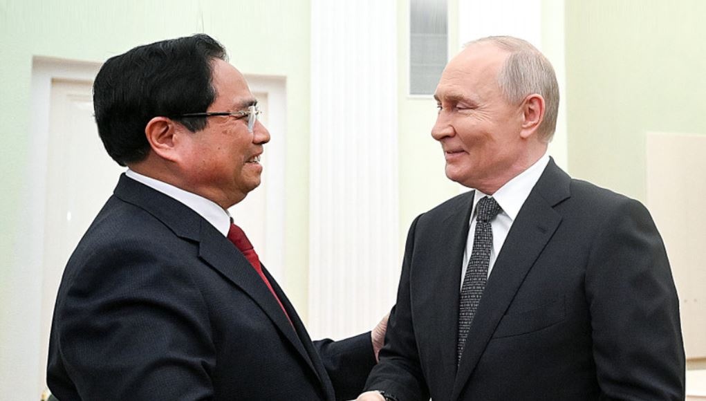 Tong thong Putin xem xet mien thi thuc cho cong dan Viet Nam hinh anh