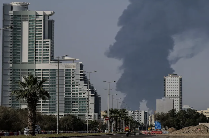 Don tan cong cua Iran phan tac dung, UAE doi lap truong voi Tehran hinh anh