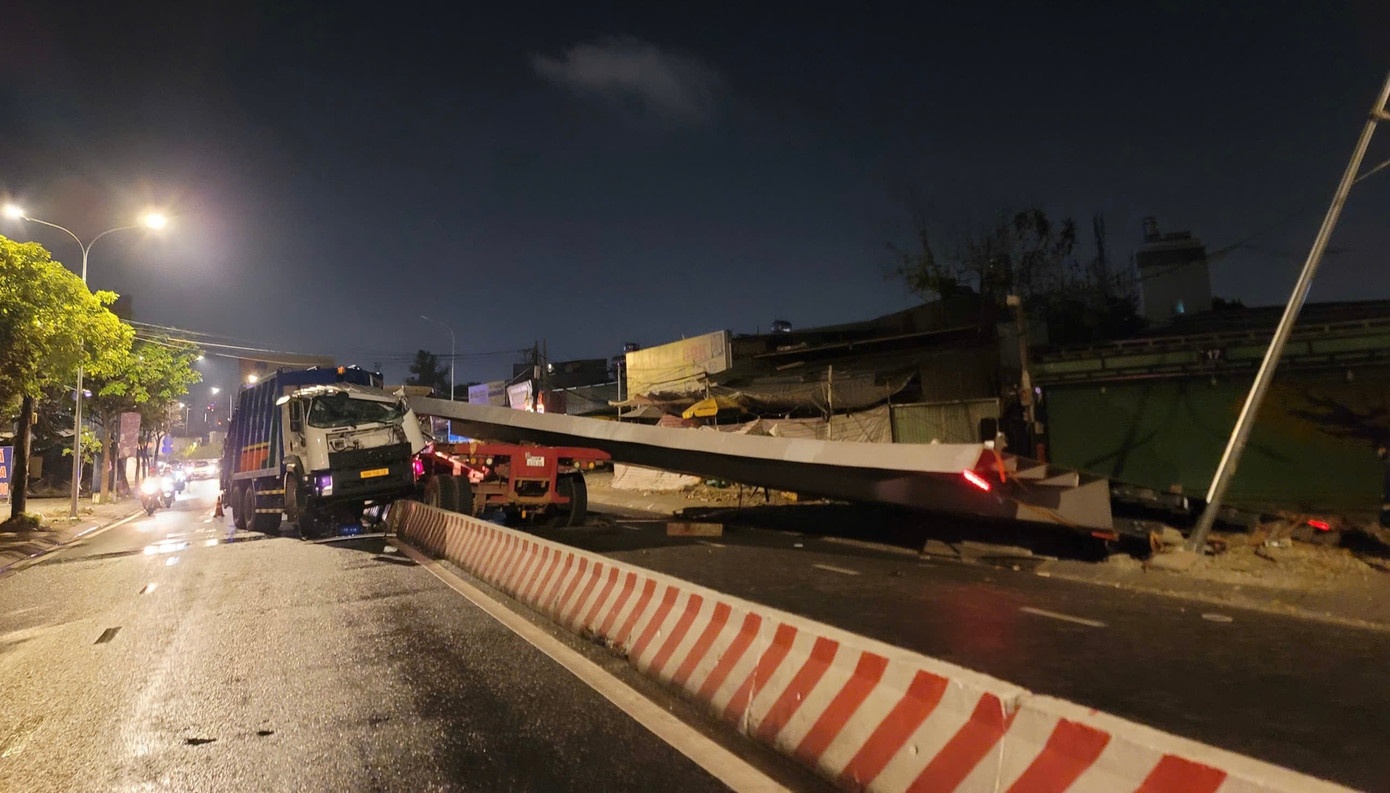 Tam thep 10 tan anh 2