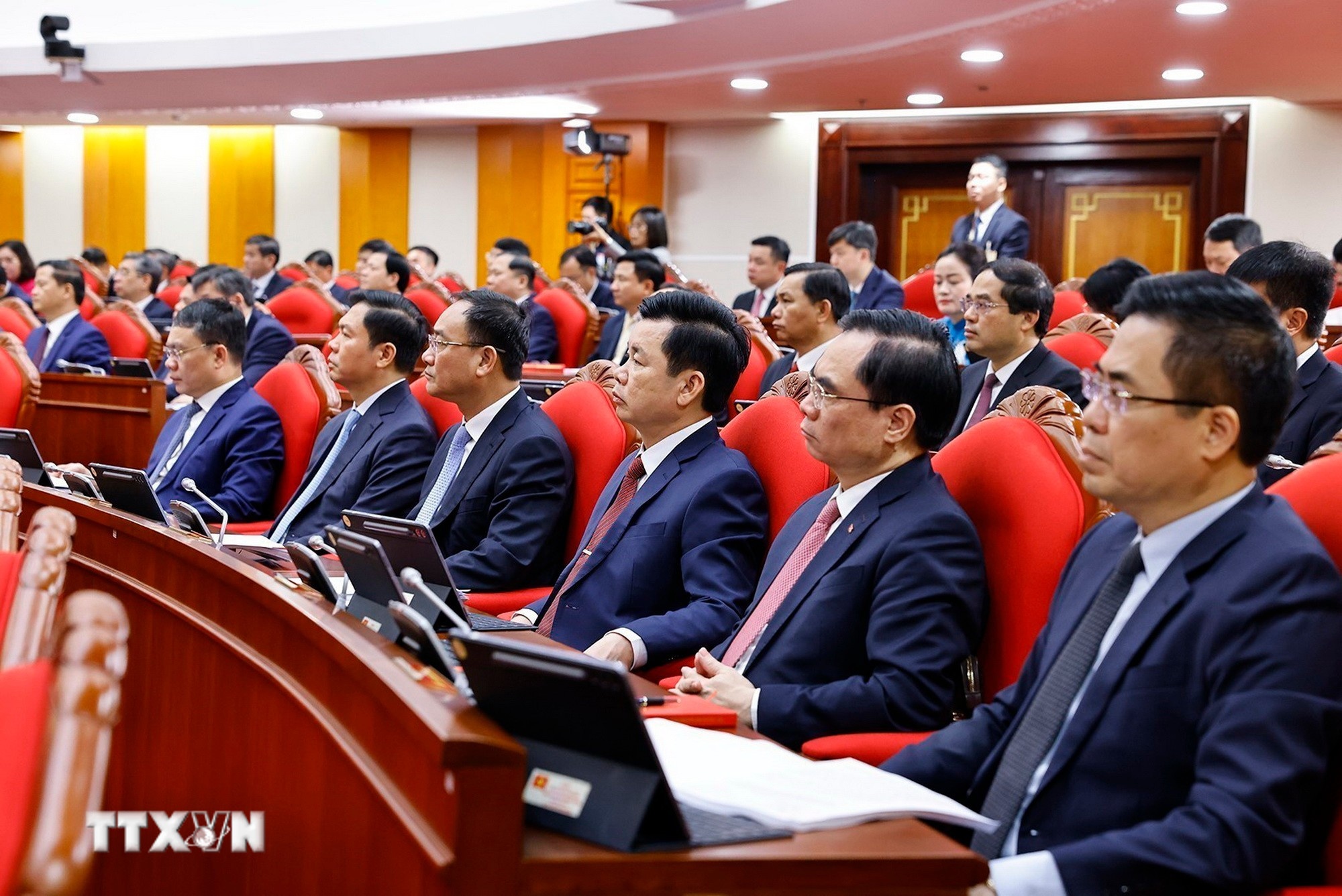 Hoi nghi Trung uong anh 5