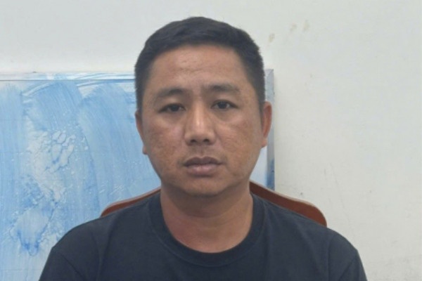 Hut chan khong 2 kg ma tuy da roi xach len oto hinh anh