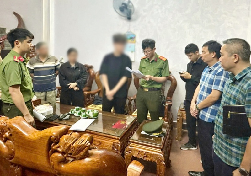 Tao ma doc,  xam nhap may tinh anh 3