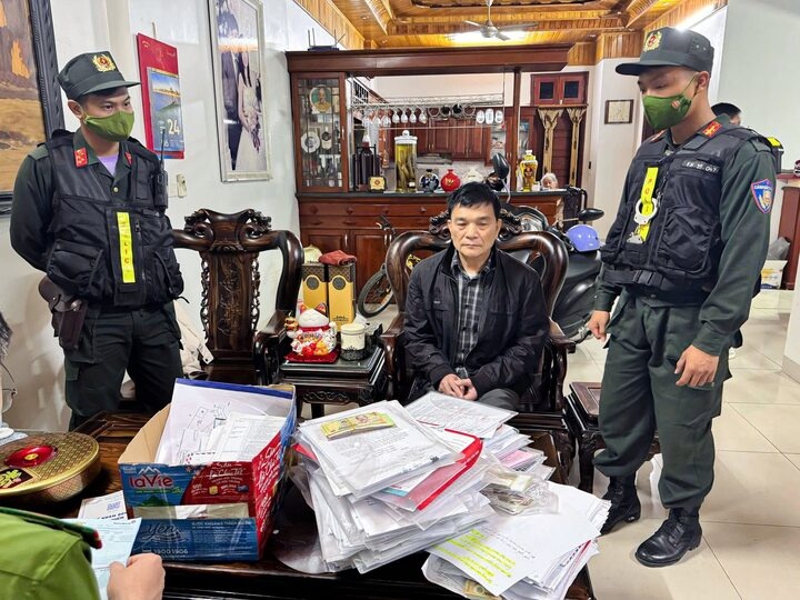 200 canh sat,  kham xet 28 diem,  Cong ty Tinh Tuan,  Cong Ty Dai Loc anh 2