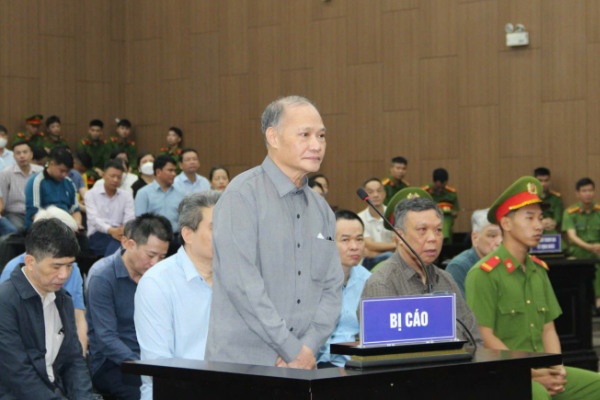 Cuu Thu truong Hoang Van Thang khai gi truoc toa? hinh anh