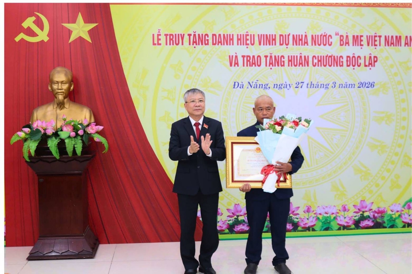 Me Viet Nam Anh hung anh 3