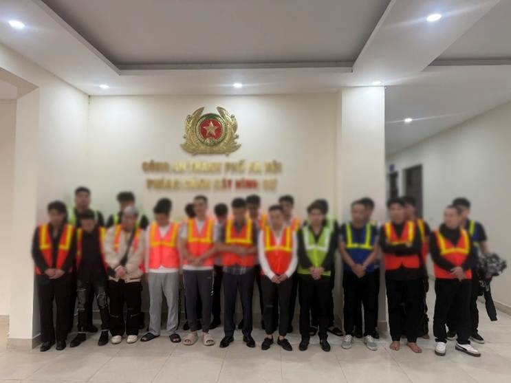 Khoi to 26 bi can lien quan den kinh doanh bong cuoi tai Sanh Lounge hinh anh