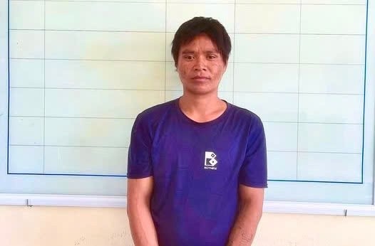 Tron truy na,  Vao rung sau anh 1