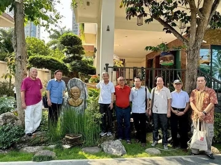 Nha van Xuan Thieu anh 5