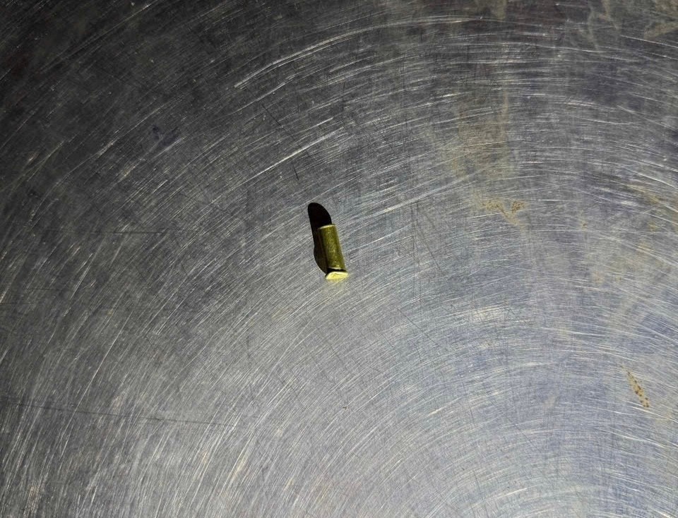 Dung sung tu che,  Sat hai 3 nguoi anh 4