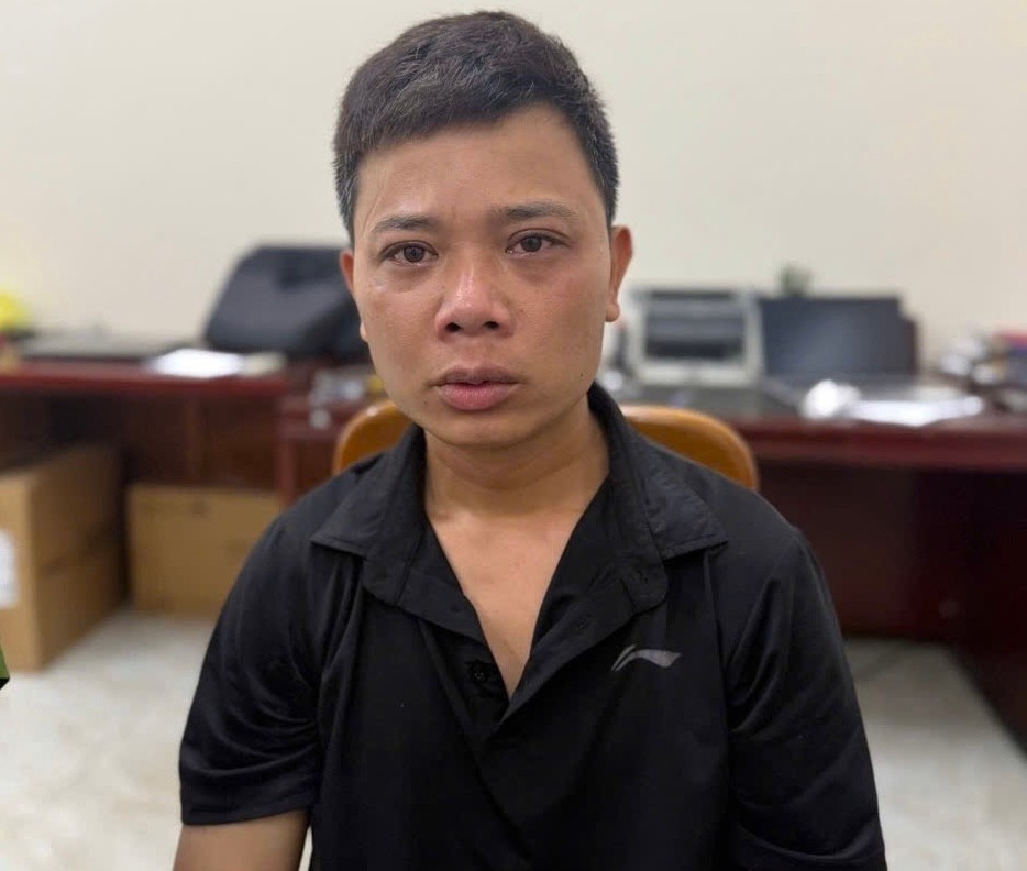 Dung sung tu che,  Sat hai 3 nguoi anh 1