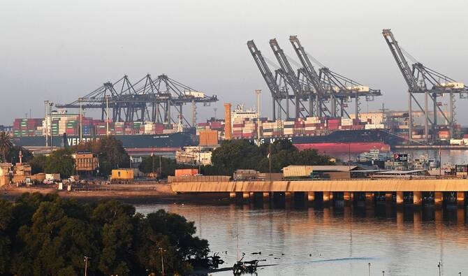 Chien su Iran giup cang Pakistan dat san luong trung chuyen ca nam chi trong 24 ngay hinh anh