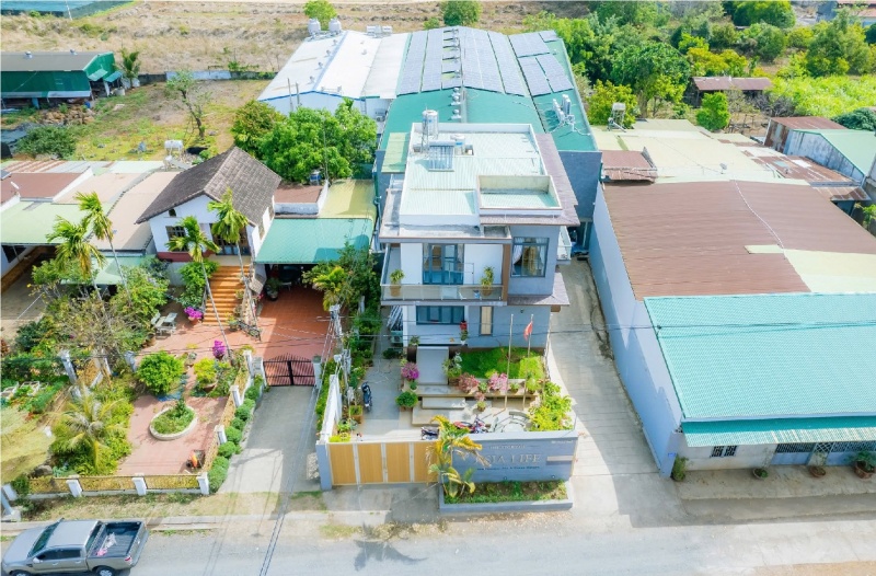 Cong ty Asia Life,  Doanh nghiep Asia Life,  Keo Kera,  San xuat hang gia,  Hoa hau Thuy Tien,  Quang Linh Vlogs anh 2