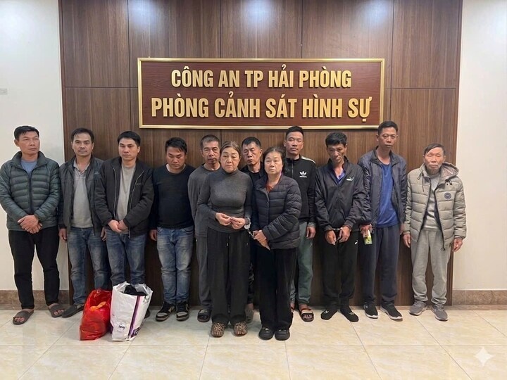 Duong day che tao,  mua ban vu khi anh 1