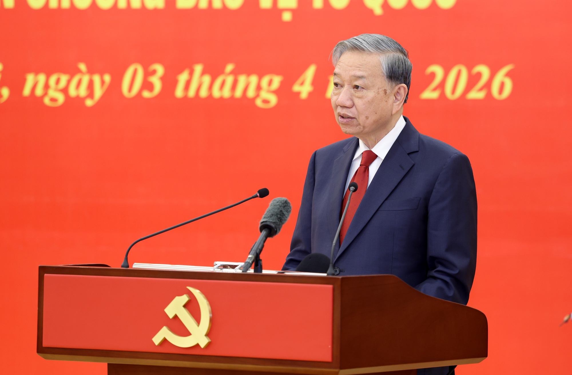 Trao huan chuong anh 2