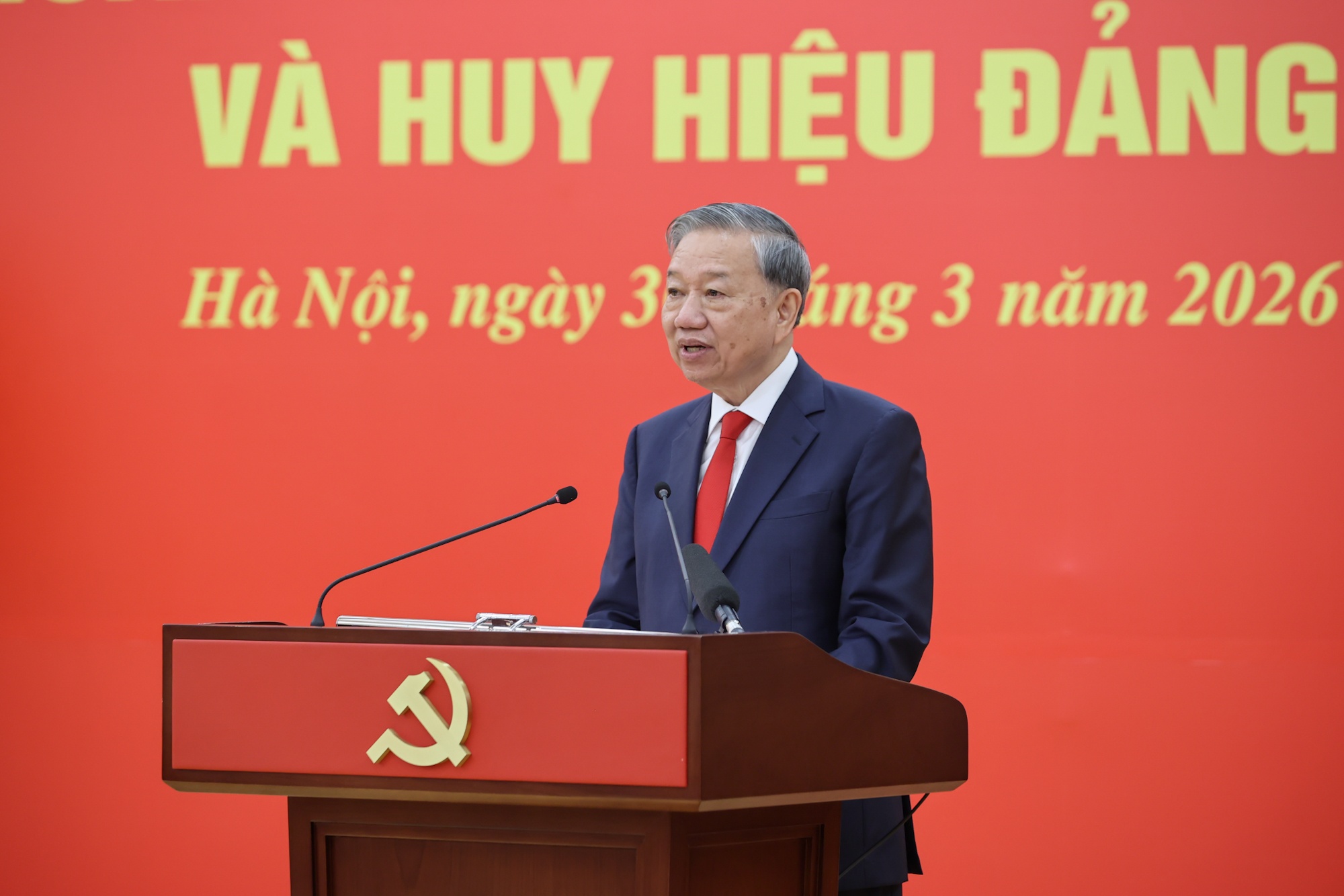 Quan cong Hang Nhat anh 5