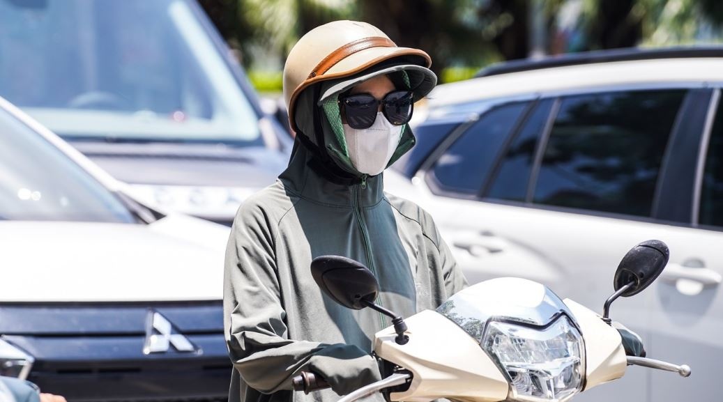 Mien Bac nang nong truoc khi chuyen mua dong hinh anh