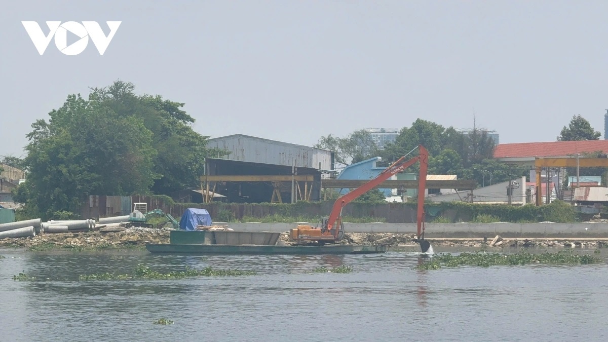 May xuc song Sai Gon anh 2