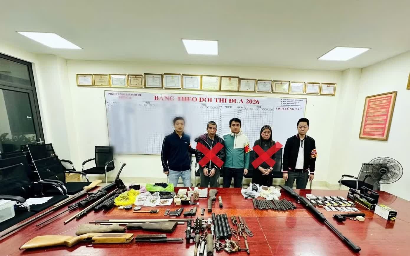 Cuu van dong vien,  ban sung,  che tao sung anh 3