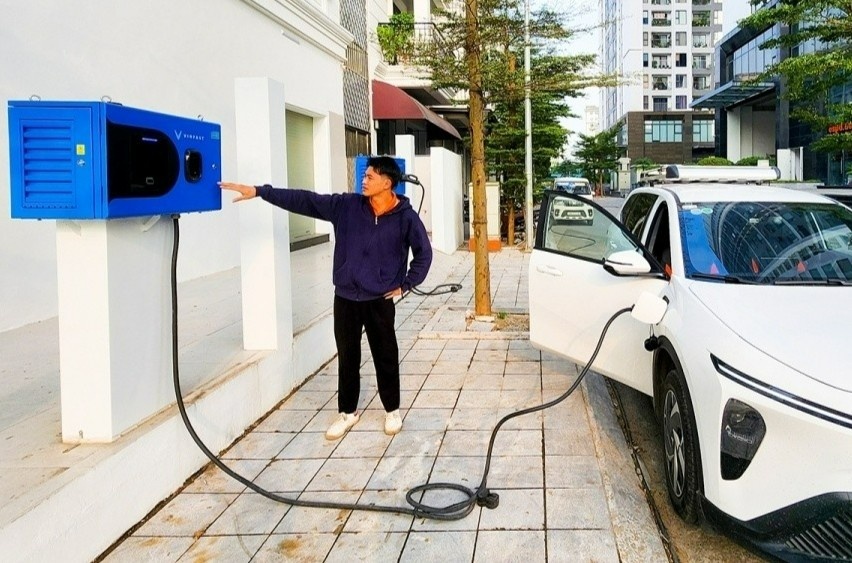 Thu tuong chi dao phat trien ha tang tram sac xe dien tai khu chung cu hinh anh