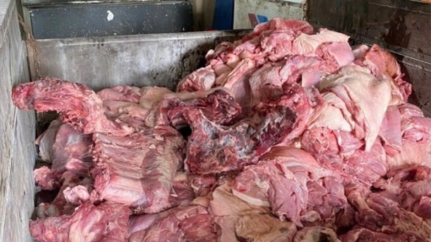 300 tan thit heo benh vao truong hoc: Co quan chu quan noi gi? hinh anh