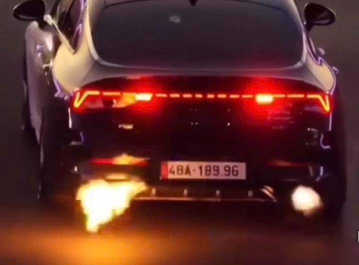 Xu phat tai xe oto 'net po phun lua' tren duong, gay xon xao o Dak Lak hinh anh