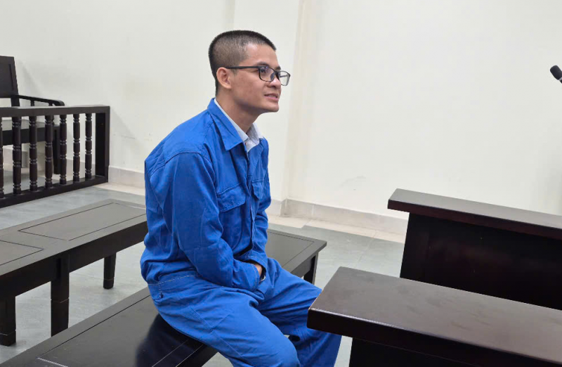 Doi tuong mang 2 tien an chiem doat nhieu ty dong cua cac ngan hang hinh anh