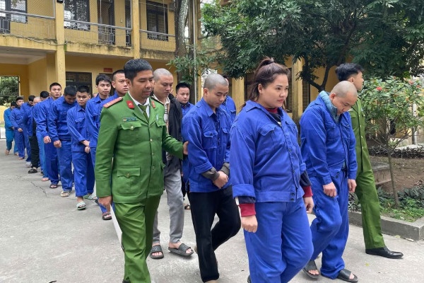 Bo Cong an yeu cau mo rong dieu tra vu lua dao, danh bac hon 9.300 ty hinh anh