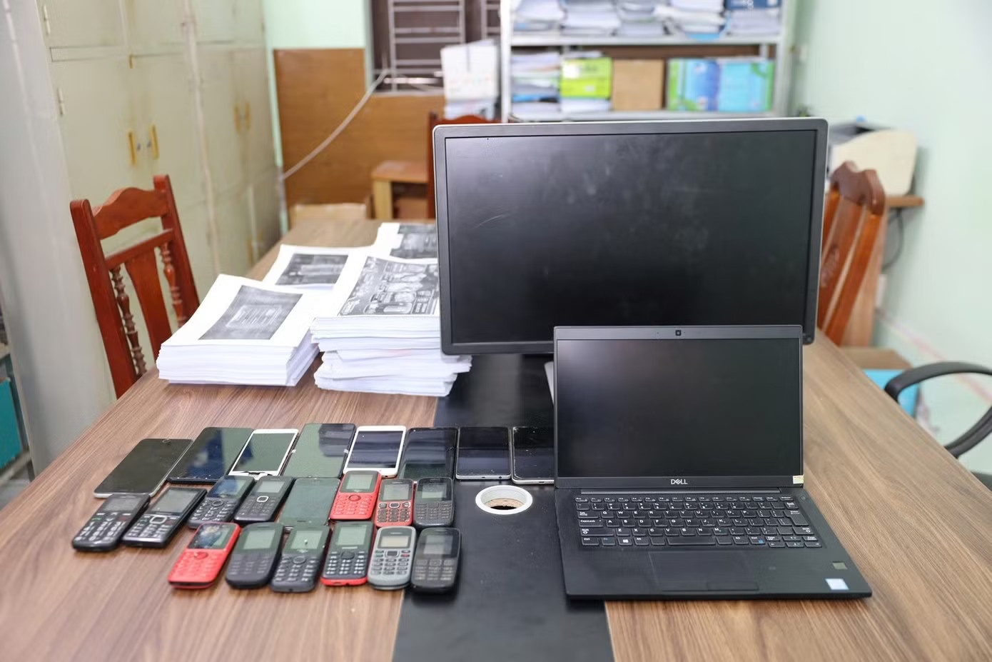 vu lua dao,  danh bac,  hon 9.300 ty anh 2